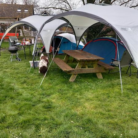 Hotel Basic 2P Tent Sotterum Kornwerd Esterno foto