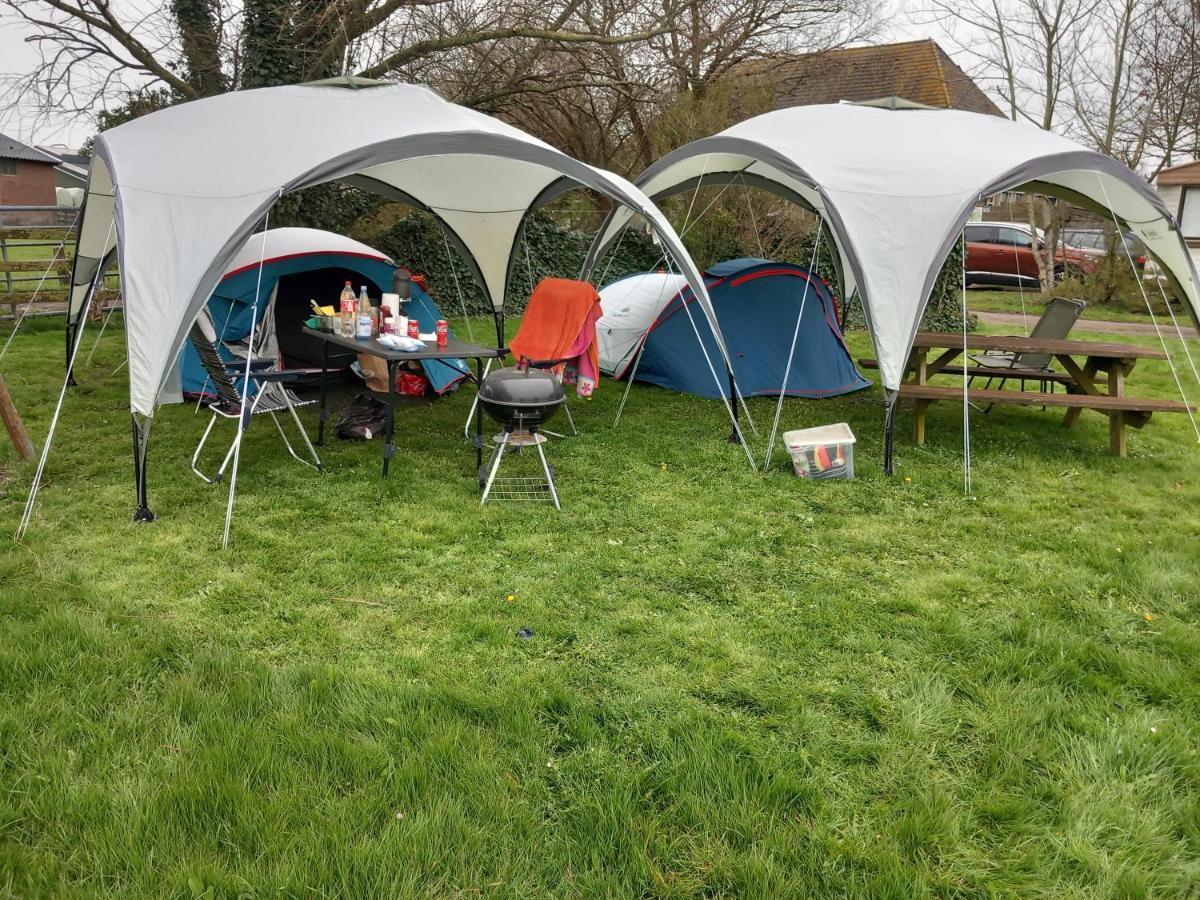 Hotel Basic 2P Tent Sotterum Kornwerd Esterno foto